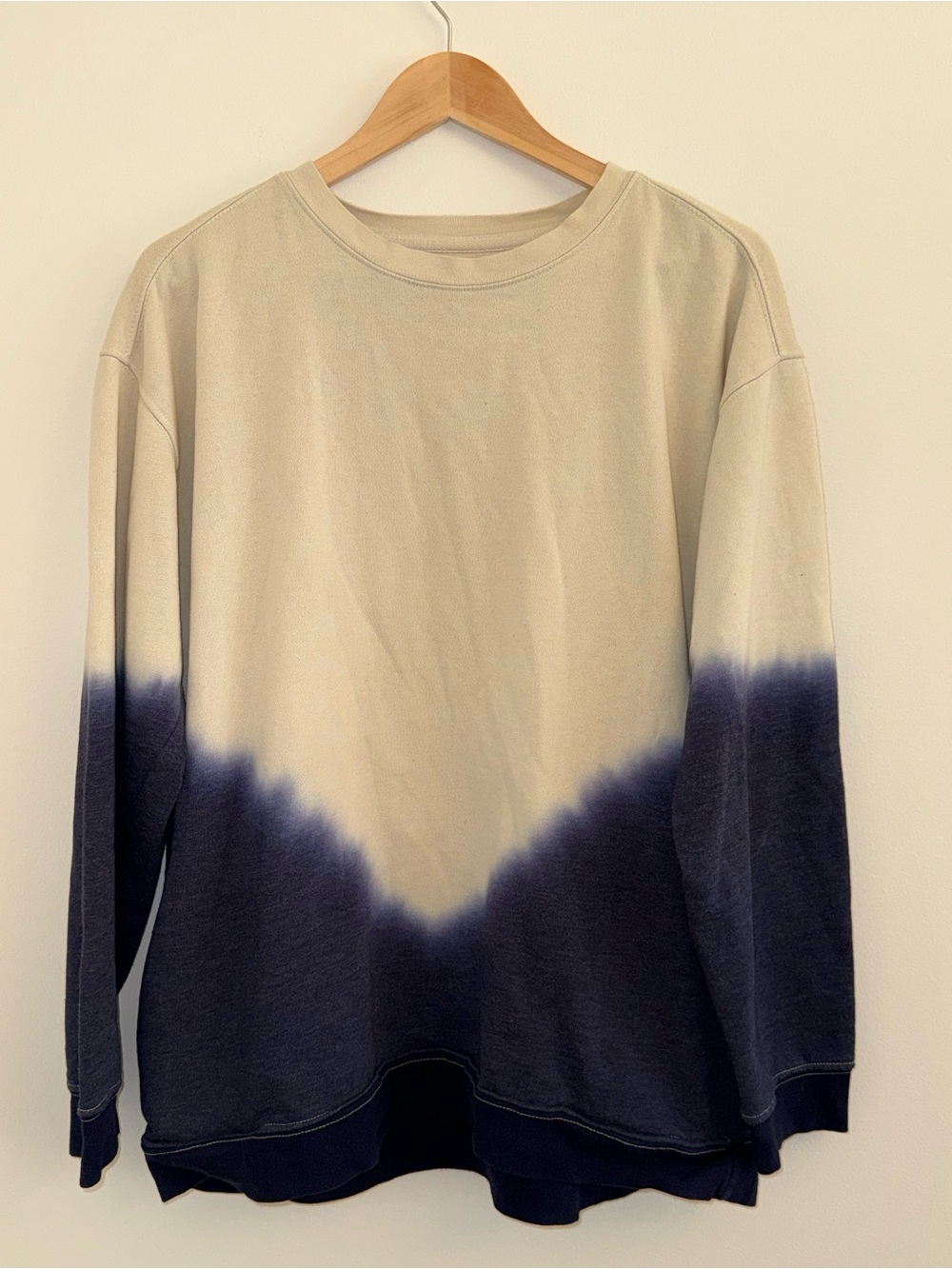 Natural Life Crew Neck Tie Dye Sweatshirt L Blue Cream Pockets Cotton Oversized